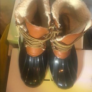 Women’s “Seven” Brand Sherpa lined duck boot